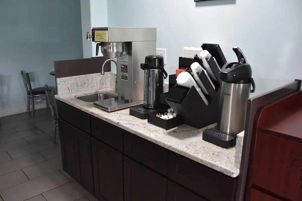 Destin Inn & Suites 2*,