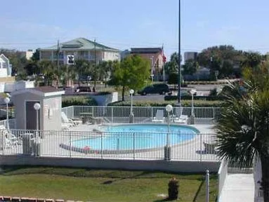 Destin Inn & Suites